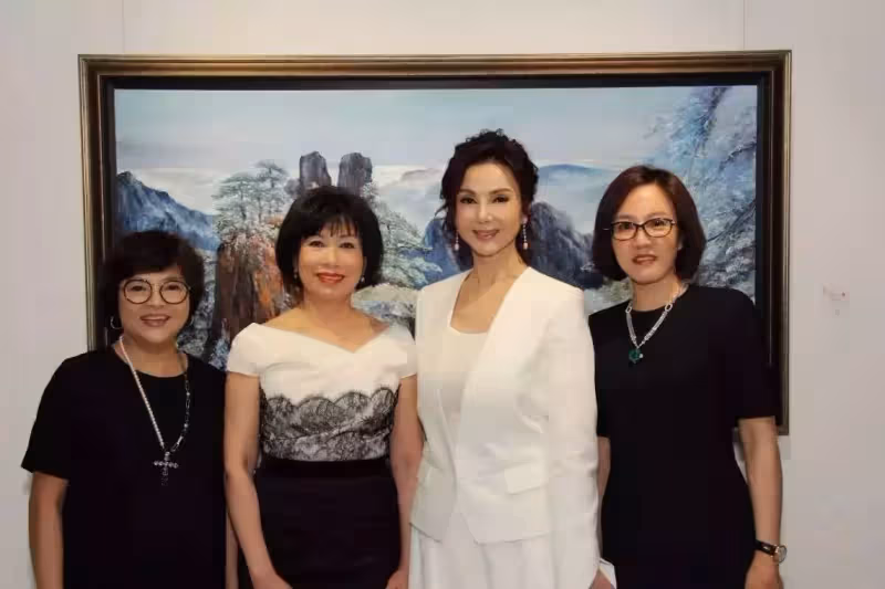 坐擁4億豪宅，20多年前就每月收利息80萬，謝玲玲才是隱形女富豪