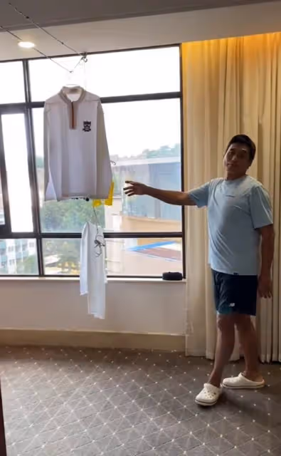TVB男星王俊棠時隔多年回內地，難掩興奮稱很開心！妻子罕見同行