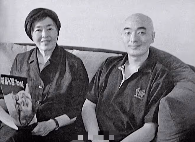 82歲知名導演在上海去世，眾星發文悼念，陸川薛佳凝感謝知遇之恩