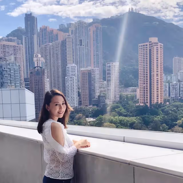 曾拍三級片爆紅!37歲女星怒轟「富豪父子是人渣」揭背後秘辛 「半月後跑路法國」親曝:展開新冒險