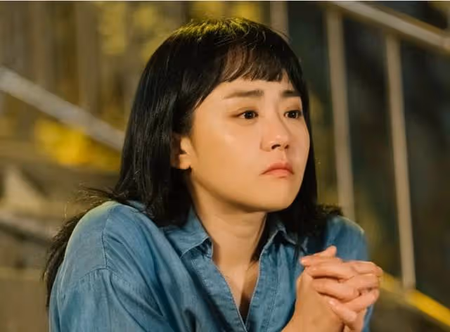 文根英:因《藍色生死戀》爆紅,與金範相戀1年,如今怎樣了?