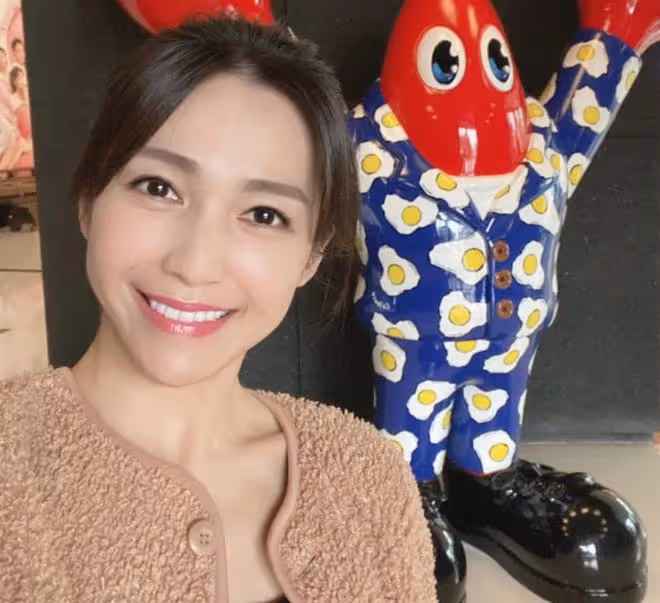 33歲女星李致確診，所在劇組已累計7人染病，堅持不停拍被質疑