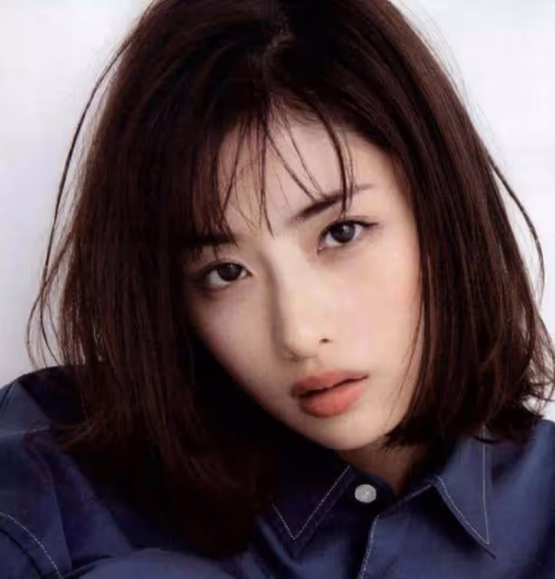 36歲石原里美升級當媽!嫁素人老公超幸福,兩人相識一年就結婚