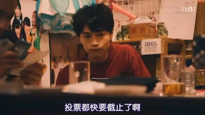 男愛豆會和漂亮的工作人員談戀愛嗎？業內人員：別靠近明星，濾鏡碎一地！