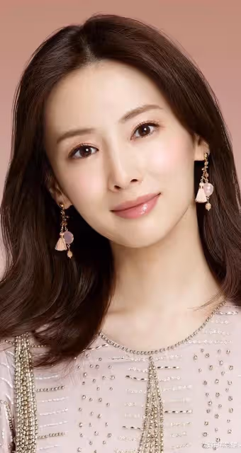 石原里美平安生產，發文感言比自己生命還重要，透露復出計劃有變
