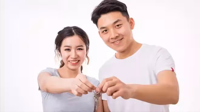 3個小姑子看電視嗑瓜子，我自己做20口年夜飯，老公：下飯店AA制