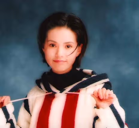 最美姑姑!李若彤30年前「憑照片就受金庸認可」 秀出「當年少女舊照」自豪笑:放現在穿可能還大了