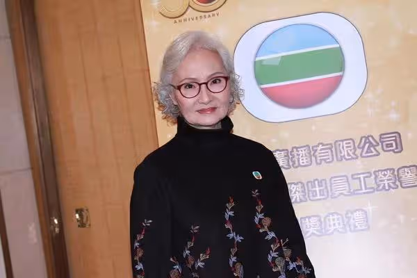 曾是當紅花旦,TVB77歲老戲骨告別作播出,與老公恩愛半世紀