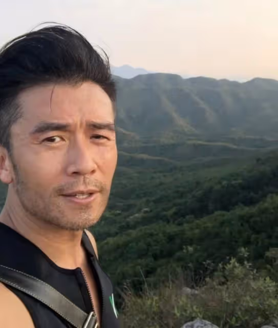 不後悔北上發展！前TVB知名男星自認不理想，曝曾有9個月只吃麵包