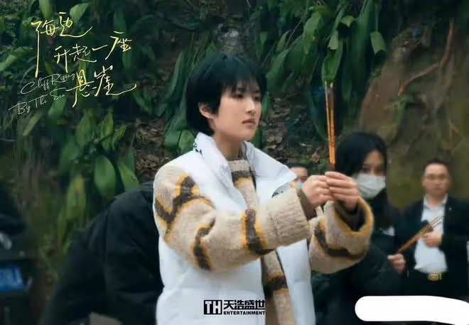 姚安娜首次主演電影入圍坎城電影節，網友：期待演技，跳舞不行