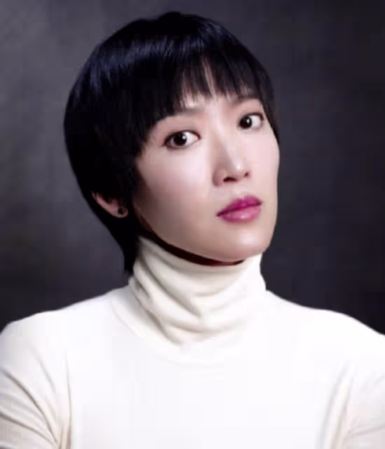 李立群父女上海隔離，31歲女兒氣質出眾，與黑人初戀分手一直單身