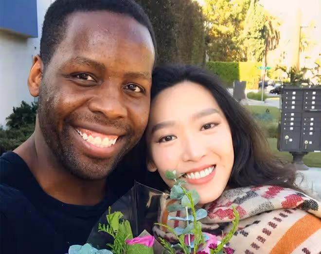 李立群父女上海隔離，31歲女兒氣質出眾，與黑人初戀分手一直單身