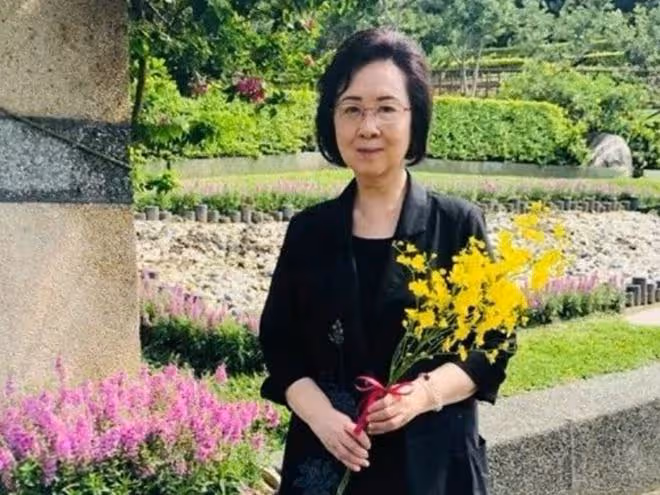 瓊瑤5億豪宅對外開放,眾星珍貴舊照曝光,美貌孫女歡迎大家參觀