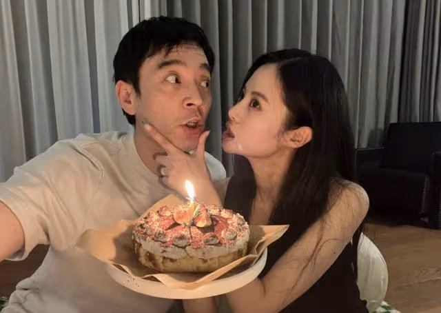 41歲李光潔曬照慶生，與小12歲嬌妻貼面親密自拍，女方高顏值吸睛