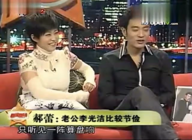 41歲李光潔曬照慶生，與小12歲嬌妻貼面親密自拍，女方高顏值吸睛
