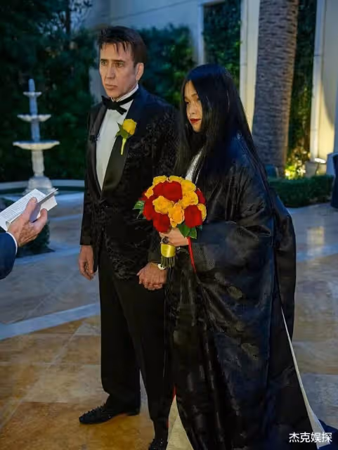 尼古拉斯凱奇結過5次婚，58歲宣布再當爸，他的人生比小說還精彩