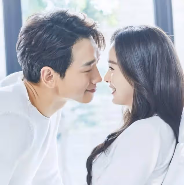 亞洲天王,結婚5年依舊恩愛得像蜜月期,三年抱倆一家四口超幸福