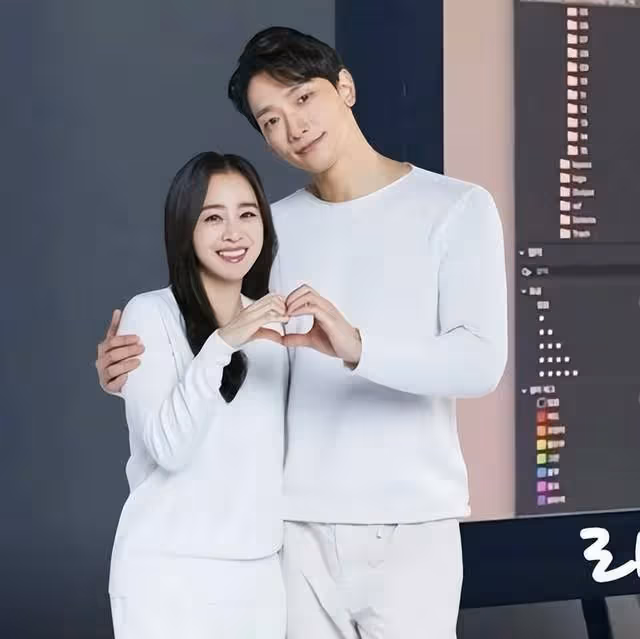 亞洲天王,結婚5年依舊恩愛得像蜜月期,三年抱倆一家四口超幸福