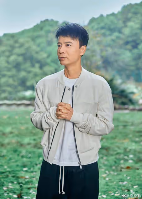 吸金王！李克勤10個月疑似吸金上千萬，商演唱3首歌收6位數酬勞