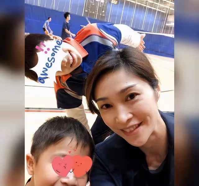 吸金王！李克勤10個月疑似吸金上千萬，商演唱3首歌收6位數酬勞