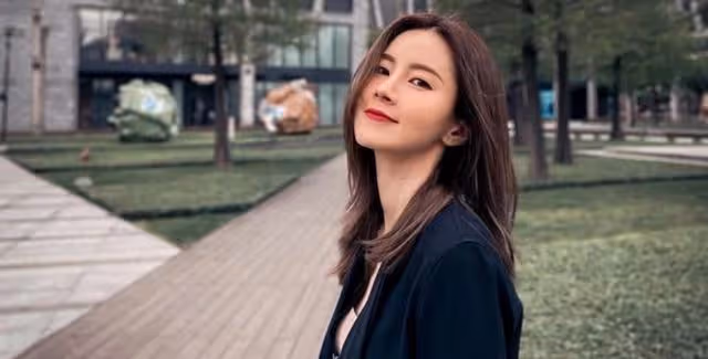 慘變閒角？香港知名歌手內地參演古裝劇，但劇照及資料未見其蹤影