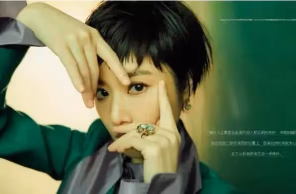 有種「換臉」叫林心如剪短髮,本以為會難看,卻意外洋氣高級,網友:漂亮的人長髮短髮都好看