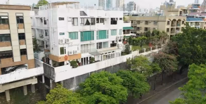 陳百祥首度正式回應「豪宅違建」之事 說到最後「異常憤怒」 怒懟媒體「關你什麼事」