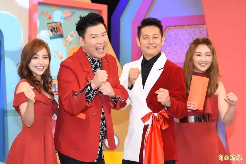 首位綜藝圈大哥染疫!62歲徐乃麟「起床不舒服衝醫院做PCR」 證實確診「身體症狀曝光」緊急隔離