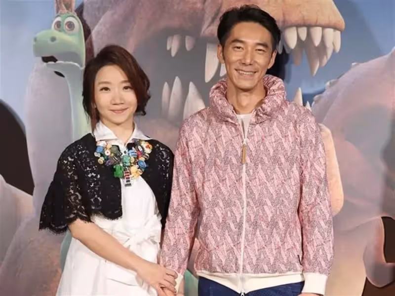 跟老公結婚16年!陶晶瑩曝心聲「常常覺得後悔」 苦笑坦言「婚姻美好都是演的」:媽媽不用太偉大