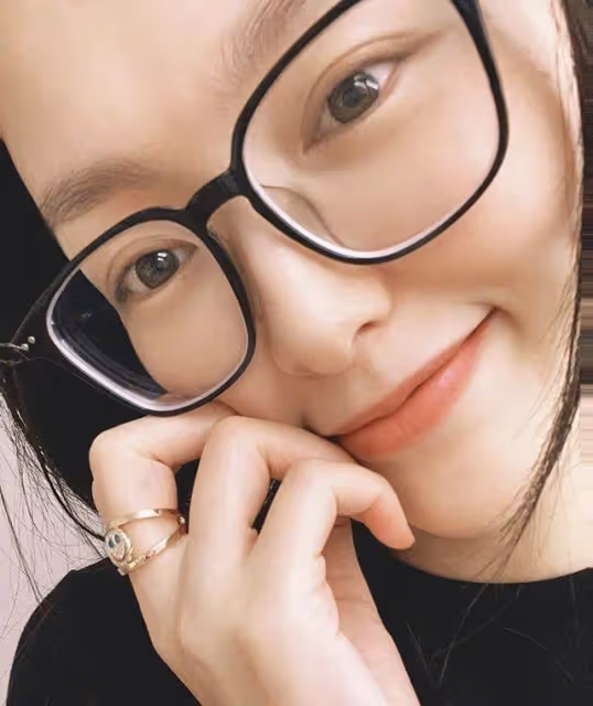 辣媽唐嫣「產後首曬半身照」!對鏡甜笑少女感依舊「坐下後真實身材」秒現形:狀態好壞一目了然