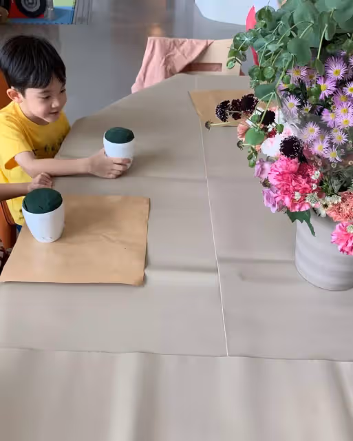 梁靜茹首度曝光「5歲兒超Q正面照」!神複製媽媽「長睫毛迷人大眼」網融化:長大一定是校草