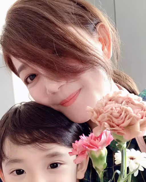 梁靜茹首度曝光「5歲兒超Q正面照」!神複製媽媽「長睫毛迷人大眼」網融化:長大一定是校草