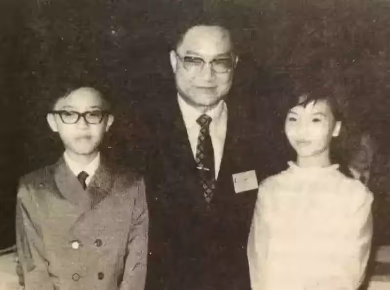 金庸94歲仙逝,小29歲嬌妻繼承十幾億遺產,曾為嫁豪門23歲承受巨大屈辱,如今除了錢什麼都沒有