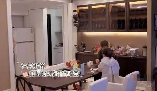 賈靜雯千萬豪宅太舒服!她表示「可以在家裡跑步」,47歲也是滿滿少女感