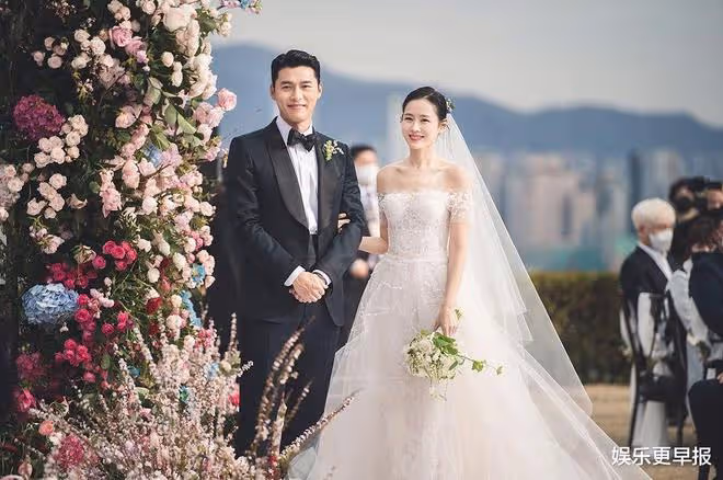 玄彬、孫藝真飛到紐約了!「正面夫妻臉」高級餐廳用餐照曝光
