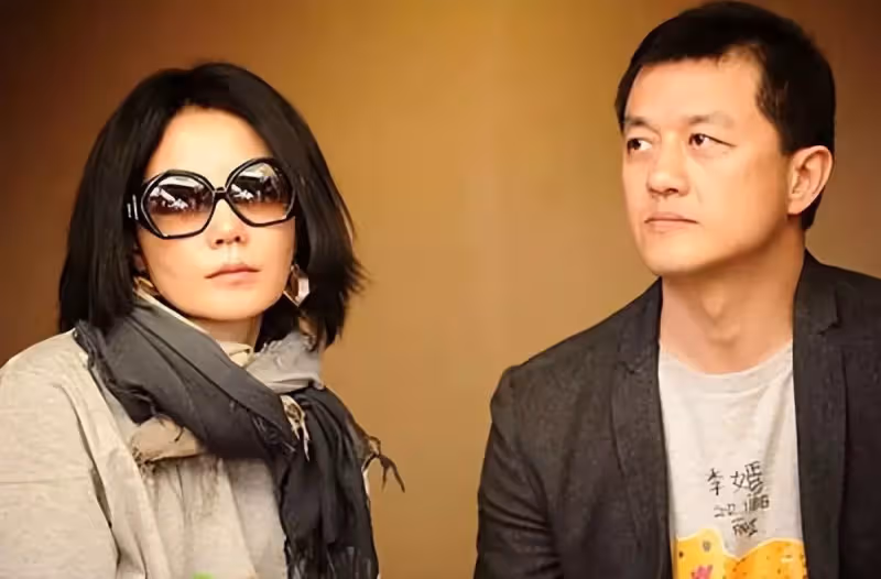 天后王菲的肆意人生:兩婚兩離生兩女「和謝霆鋒只戀愛」不結婚 今「女兒成婚姻照妖鏡」掀熱議