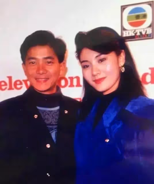 無法重拍的瞬間：抱沙袋的周星馳，玩手機的宋江，摟李小龍脖子的「肥肥」