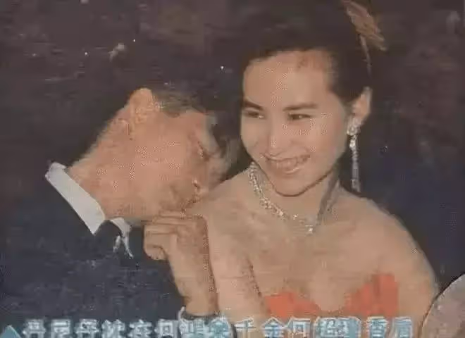 情路坎坷！何超瓊因賭王強迫「只能嫁豪門」卻被李嘉欣奪夫　舊愛陳百強猝逝「痛哭扶靈」今現況：商業帝國女王