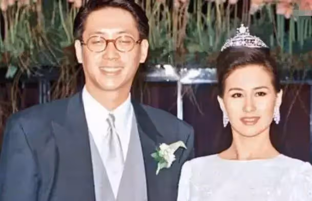 情路坎坷！何超瓊因賭王強迫「只能嫁豪門」卻被李嘉欣奪夫　舊愛陳百強猝逝「痛哭扶靈」今現況：商業帝國女王