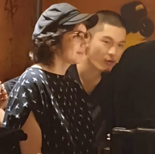 金曲歌王被曝趁妻子孕期出軌,一度承諾與小三分手,對方年僅20歲