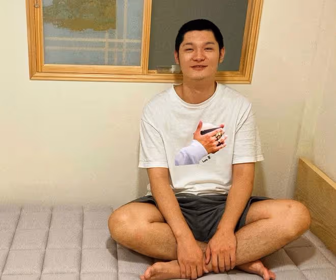 金曲歌王被曝趁妻子孕期出軌，一度承諾與小三分手，對方年僅20歲