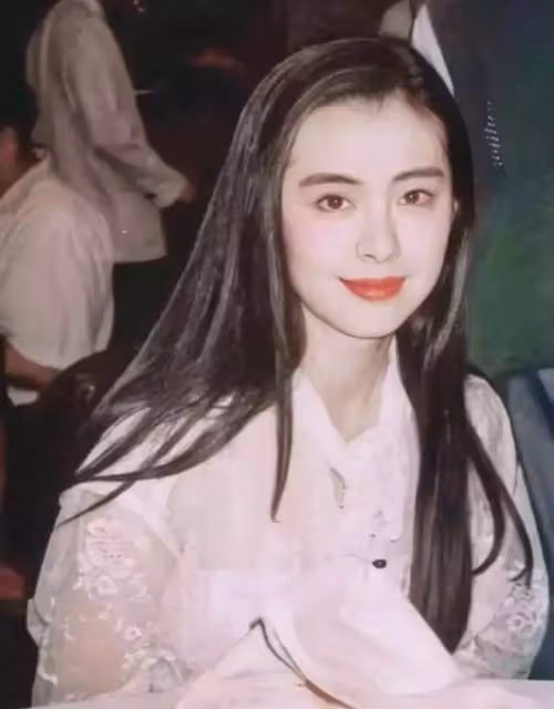 眾港星舊照被修復,張曼玉林青霞風情萬種,吳君如美到不敢信