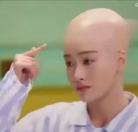 女明的光頭造型,范冰冰依舊美,章子怡很嚇人,莫文蔚勉強能看