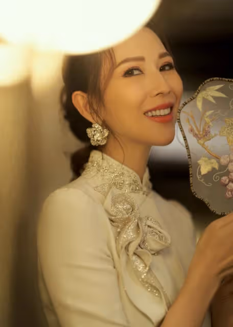 蔡少芬拍片展示女兒操刀「新造型」　網憂：怎麼瘦了好多