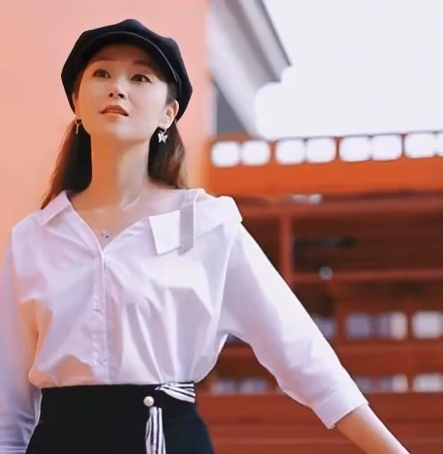 香港知名女星移居內地開民宿！親自拍片宣傳，42寸大白腿成功搶鏡