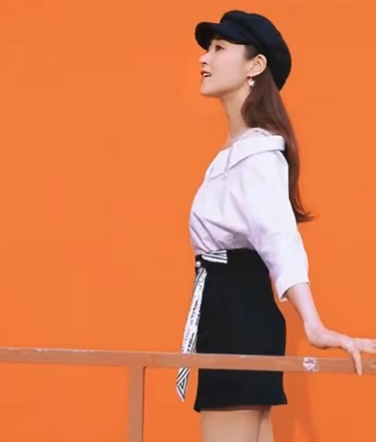 香港知名女星移居內地開民宿！親自拍片宣傳，42寸大白腿成功搶鏡