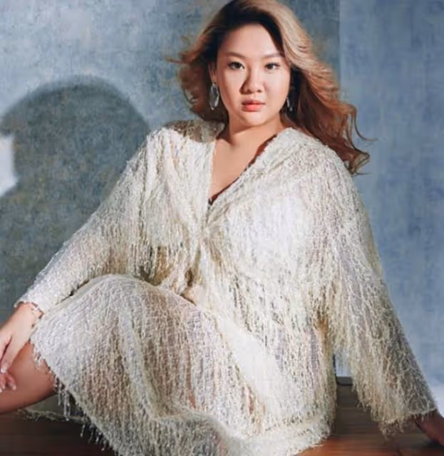 鄭欣宜再奪最佳女歌手！與前任復合心情好，卻自嘲是老土中年女人