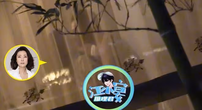 49歲柯藍聚會太豪放，與異性當眾摟抱親吻，男友也被拍與異性同游