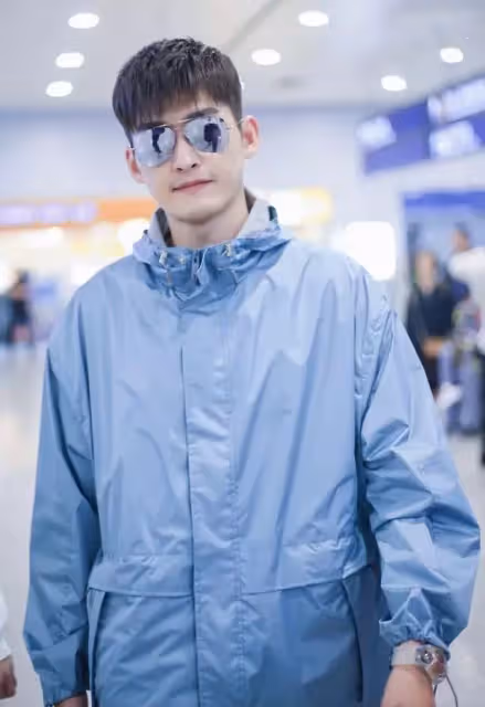 霸道總裁張翰私服也貴氣,各式風格超吸睛,速來領取你的帥氣男友_