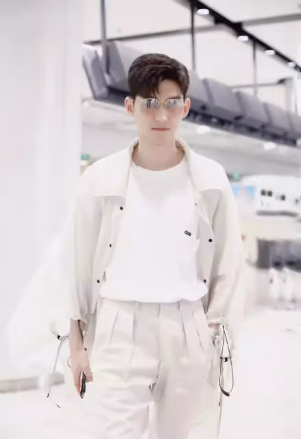 霸道總裁張翰私服也貴氣,各式風格超吸睛,速來領取你的帥氣男友_